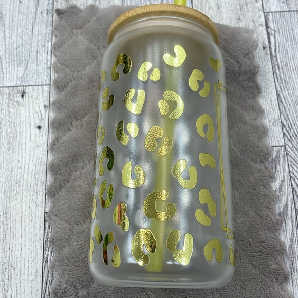 Handmade tumbler Clear Coffee Jar with Yellow Straw and Lid - Picture 7 of 8